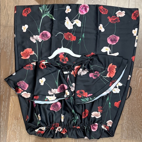 Friends Like These - Elegant Black Floral Midi Dress - Picture 10 of 10